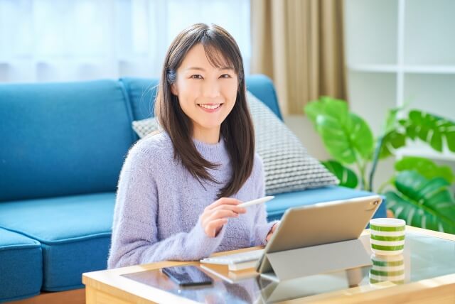 企業ロゴ制作の費用相場と確認すべきポイント